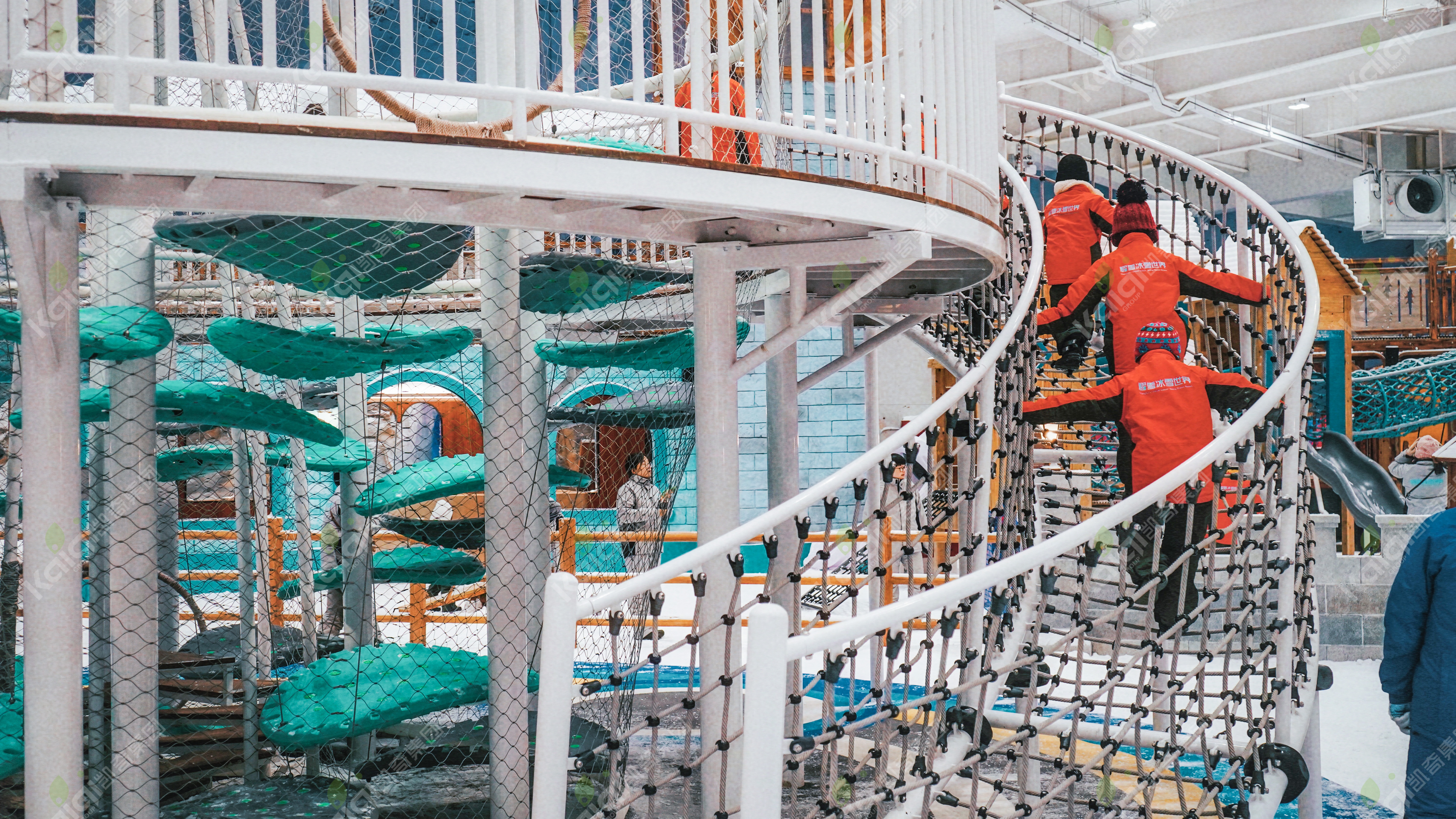 梦耀童年 浪漫雪域｜耀雪冰雪世界盛大开幕，hth联袂打造魔都度假胜地